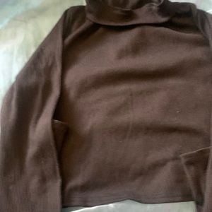 Clearing my closet out the clothes I am selling have only been worn once.